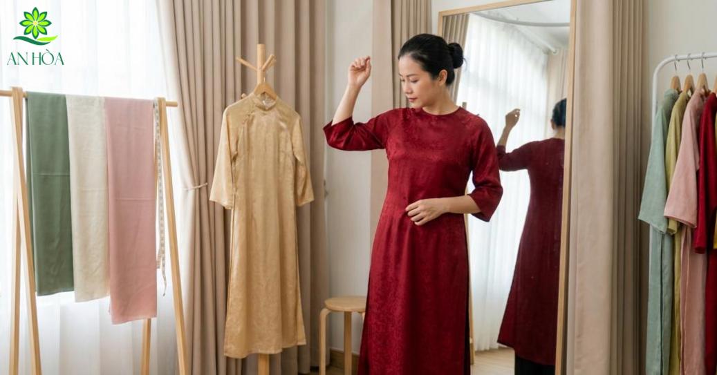 Cách chọn áo dài cổ tròn tay lỡ theo vóc dáng và hoàn cảnh Cách chọn áo dài cổ tròn tay lỡ theo vóc dáng và hoàn cảnh